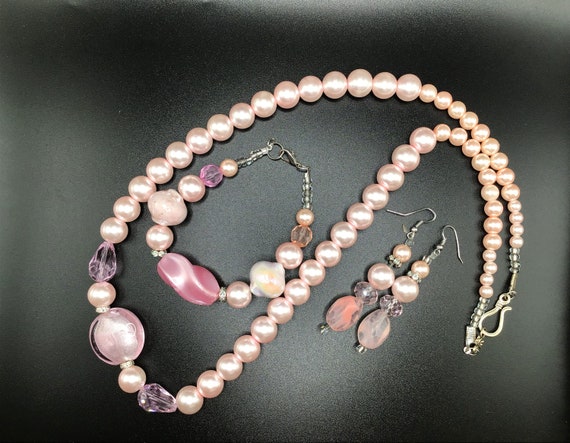 Vintage Dichroic Pink Satin Glass & Faux Pearl Be… - image 2