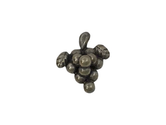 Vintage Mexican Silver Grapes Cluster Brooch 7g - image 1