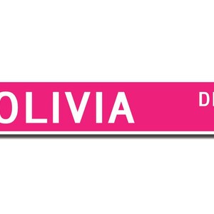 Olivia, letrero de Olivia, regalo de Olivia, decoración de Olivia, regalo para niños, regalo para nietos, cumpleaños de Olivia, letrero de calle personalizado, letrero de metal de calidad imagen 2