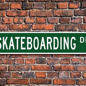 Patineta, letrero de patineta, fanático del skate, regalo de skate, ciclista de skate, letrero de calle personalizado, letrero de metal de calidad