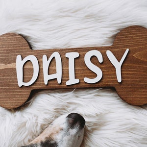 Wood Dog Bone Name Sign | Personalized Custom Dog&#39;s Name Plaque | 3D Pet Name Wall Sign | Dog Owner Housewarming Gift | Farmhouse Dog Decor