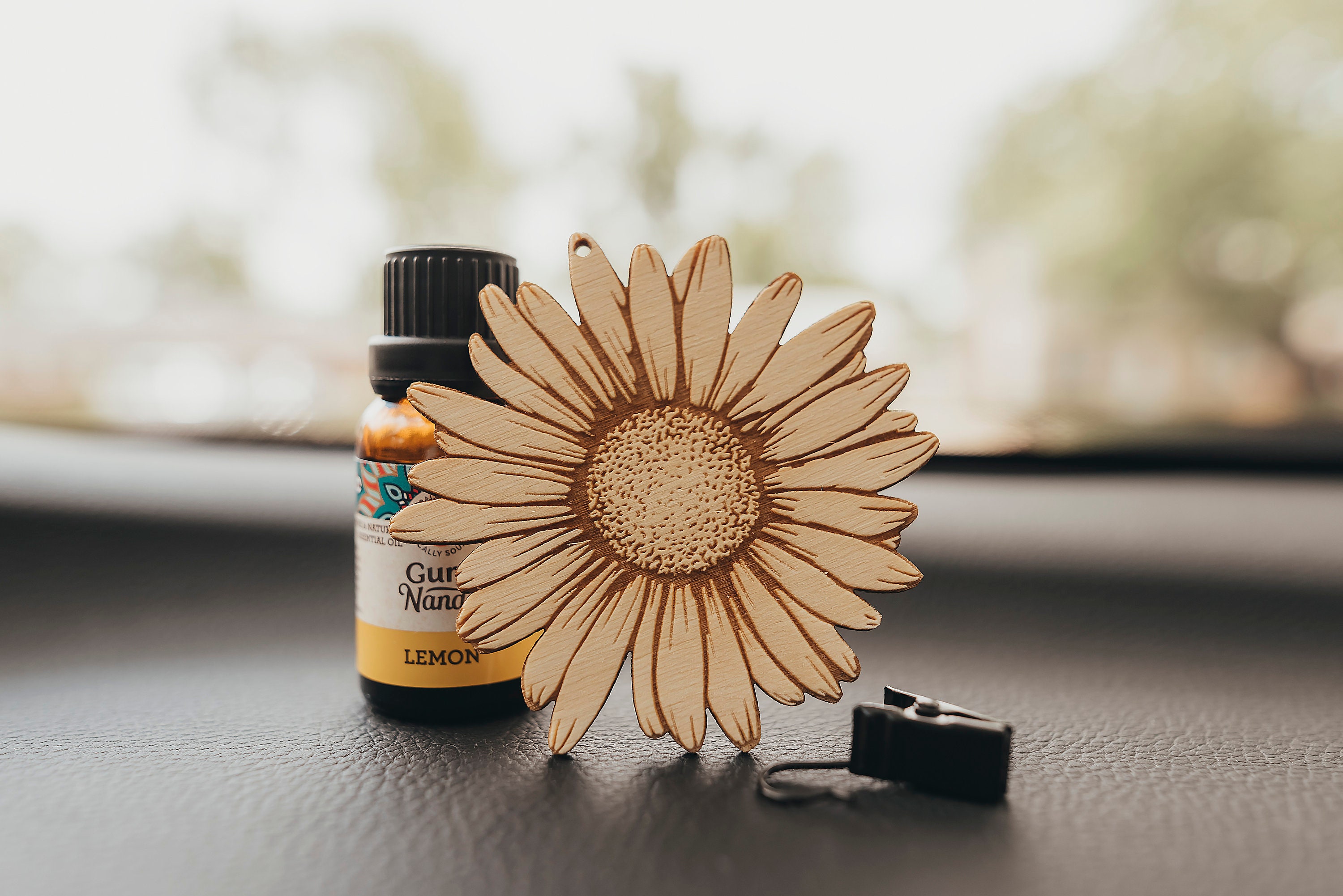 Daisy Wood Essential Oil Diffuser | Air Freshener for Essential Oils ...