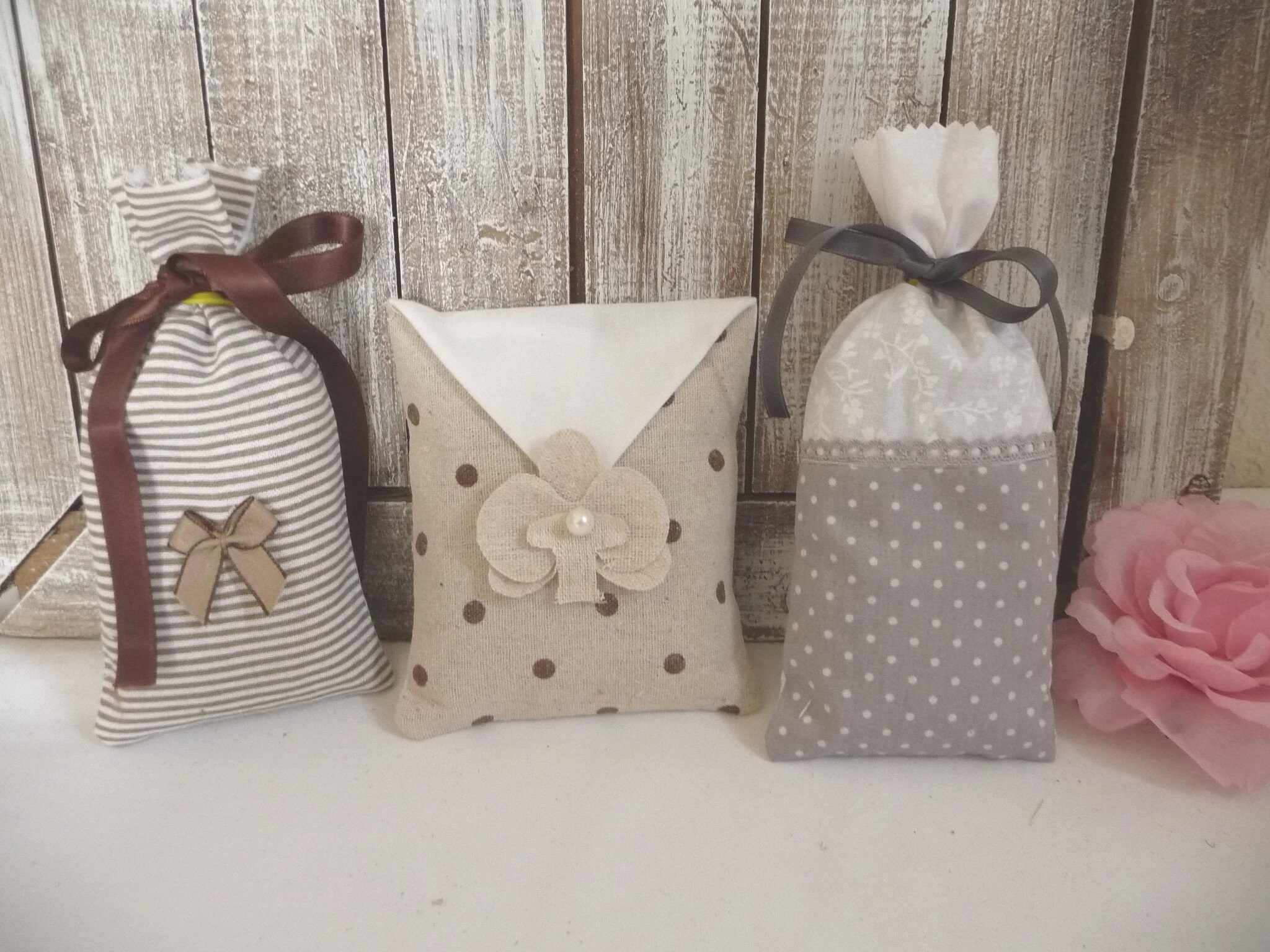 Lot de 3 Sachets Lavande , Tissu, Bio, Fleurs Lavande, Déco, Senteur, Fait Main