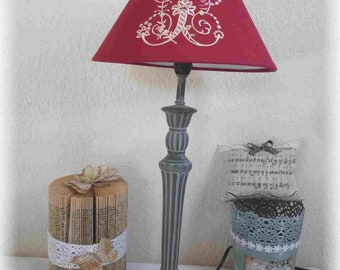 Elégante lampe de style vintage,, abat jour vintage, monogramme, déco