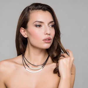 Heart /& Flower Blossom Black Jewels Gold Tone Necklace