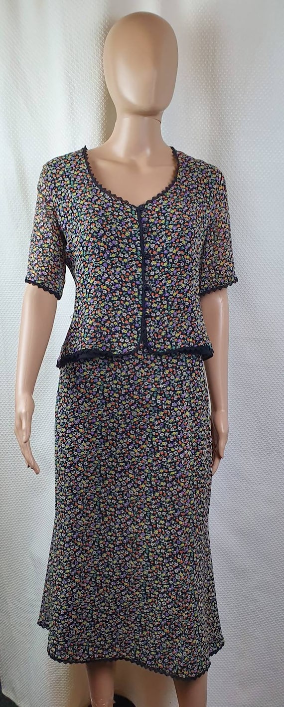 CAROLINE CHARLES London Two Piece Silk Set. Flora