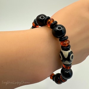 9-Eye Dzi Bead Bracelet: Tibetan Feng Shui Amulet for Luck & Protection