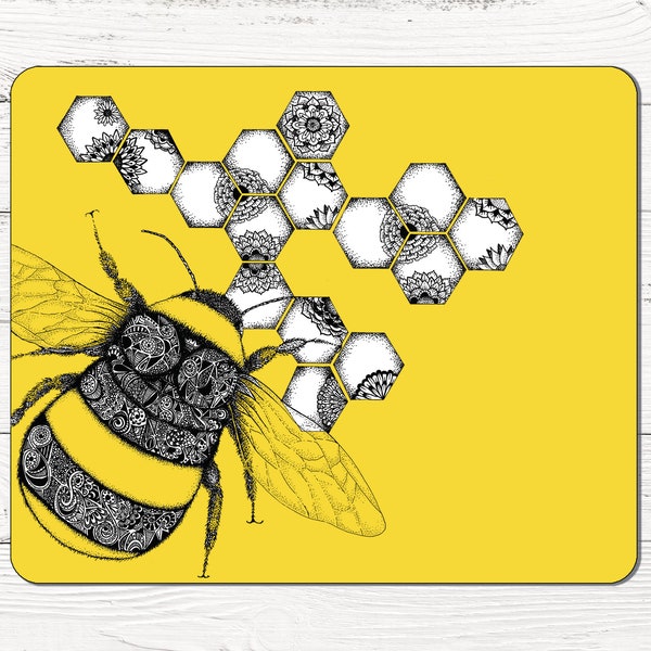 Bee Wooden Place Mat - Gift For Mum Nan Girlfriend - Gift For Bee lover Beekeeper - Housewarming Gift - Yellow Tablemat