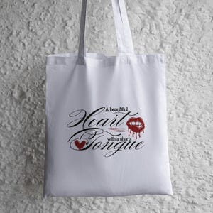 Een mooi hart maar een scherpe tong PNG SVG JPG digitaal bestand cadeau houding meisje Halloween Sassy afbeelding