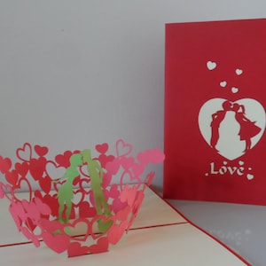 Pareja besándose - Corazón de amor 3D - Tarjeta desplegable - Amor - Compromiso (sku055)