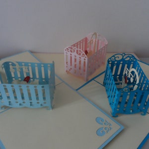 Nouveau bébé garçon fille dans un berceau - Carte pop-up en 3D - Naissance-Baby shower-Baptême (sku045)