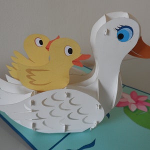 Carte pop-up 3D - Cygne avec poussins - Félicitations - Nouveau bébé - Anniversaire (SKU037)