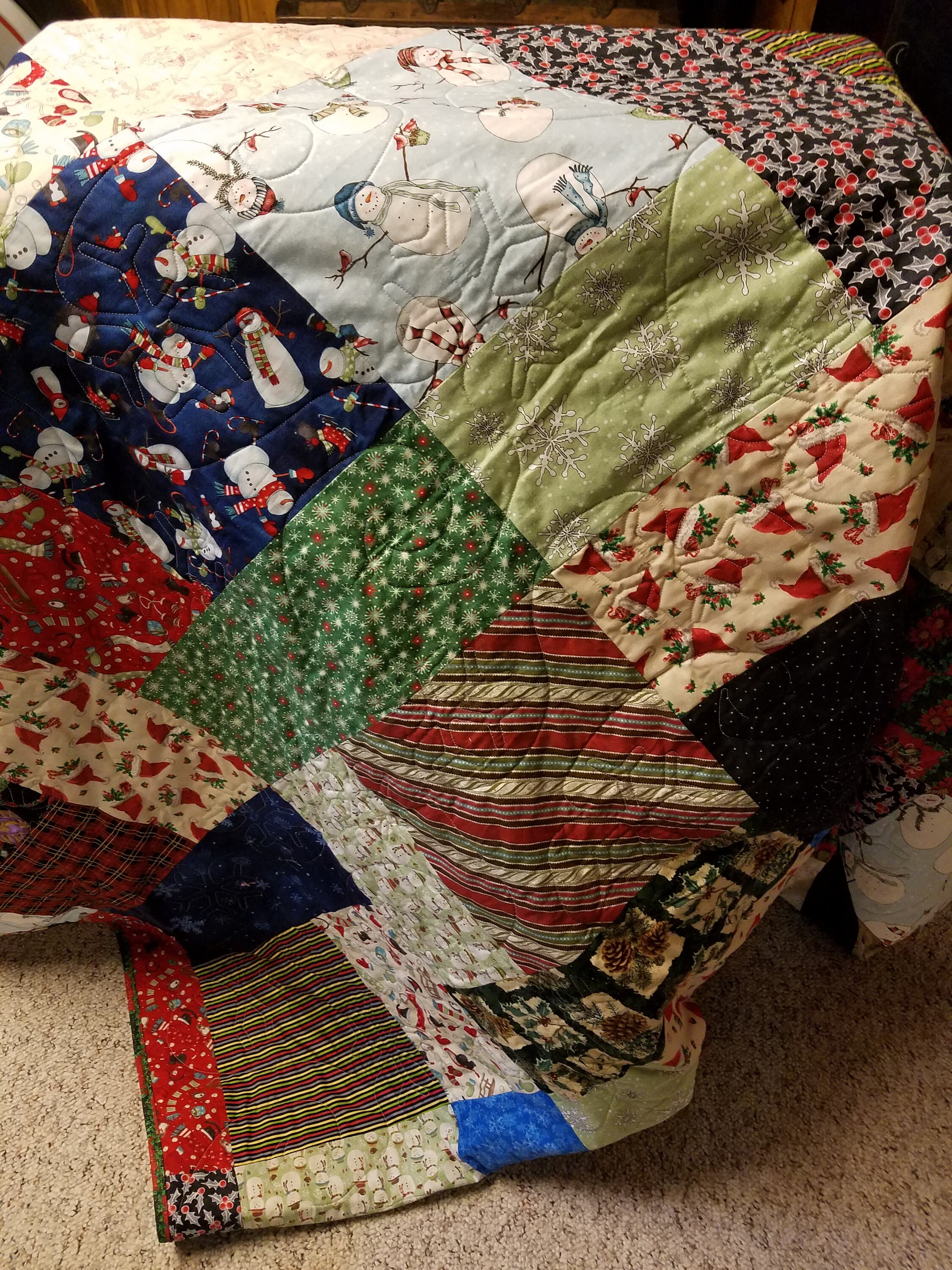 Scrappy Quilt, Christmas Quilt,handmade Quilt, Homemade