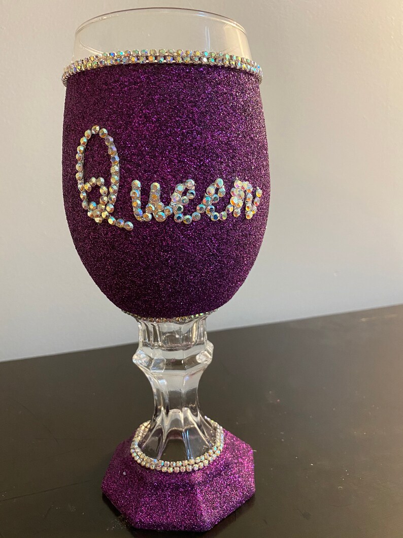 Personalized Wine Glasses Wine Glasses Queen and King Wine Etsy