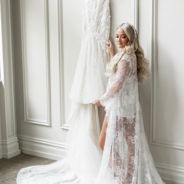 The Alina Lace Bridal Robe with Scallop Lace Trim