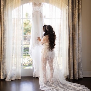 The Alina Lace Bridal Robe with Scallop Lace Trim image 8