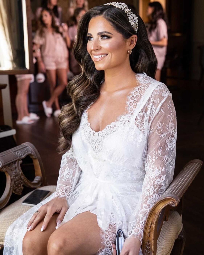 The Alina Lace Bridal Robe with Scallop Lace Trim image 6