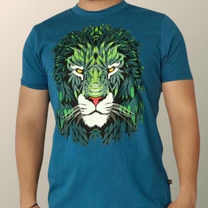 Psykedelisk lejon och marijuana marijuana trippy t-shirt festivalmode present till honom UV-aktiv reaktiv rasta psywear visionär festivalkruka