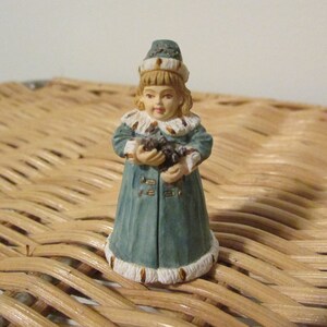 Maud Humphrey Bogart Hamilton Gifts  Winter Days Miniature 915033 HGL
