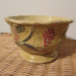 Vintage Raymond Waites   Berry Bowl