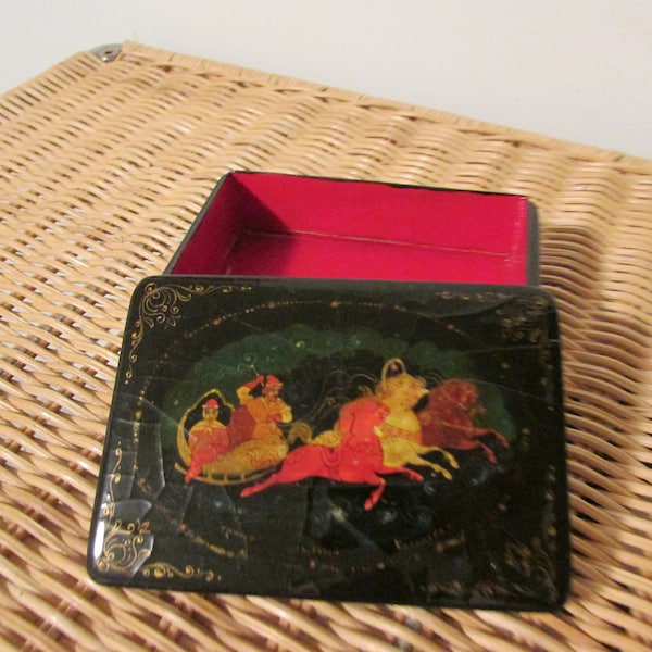 Russian Hand Painted Lacquer Box Artist Signed Fairytale Scene Three Horses