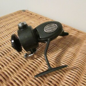 Vintage South Bend Gladding 725A Vintage Open Spinning Fishing Reel, Green  -  Finland