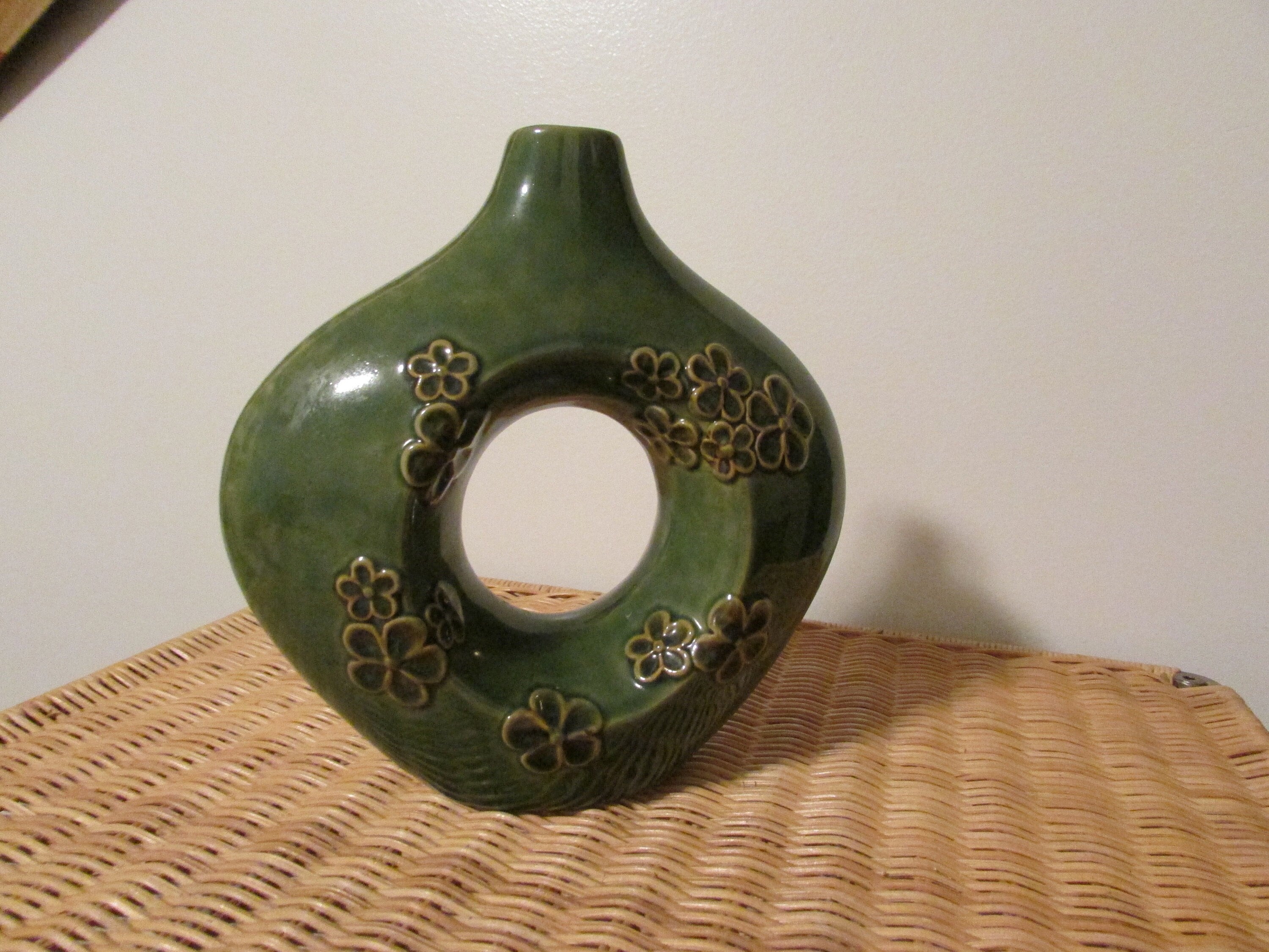 花瓶 貼り付けタイプ シリコンモールド レジン アロマストーン アロマワックスバー アロマワックスサシェ 手作り 石鹸 キャンドル 樹脂 粘土 オルゴナイト 型 抜き型 ハンドメイド専門店エバーガーデン セラミックザクロオーナメントクリエイティブフルーツシェイプ花瓶