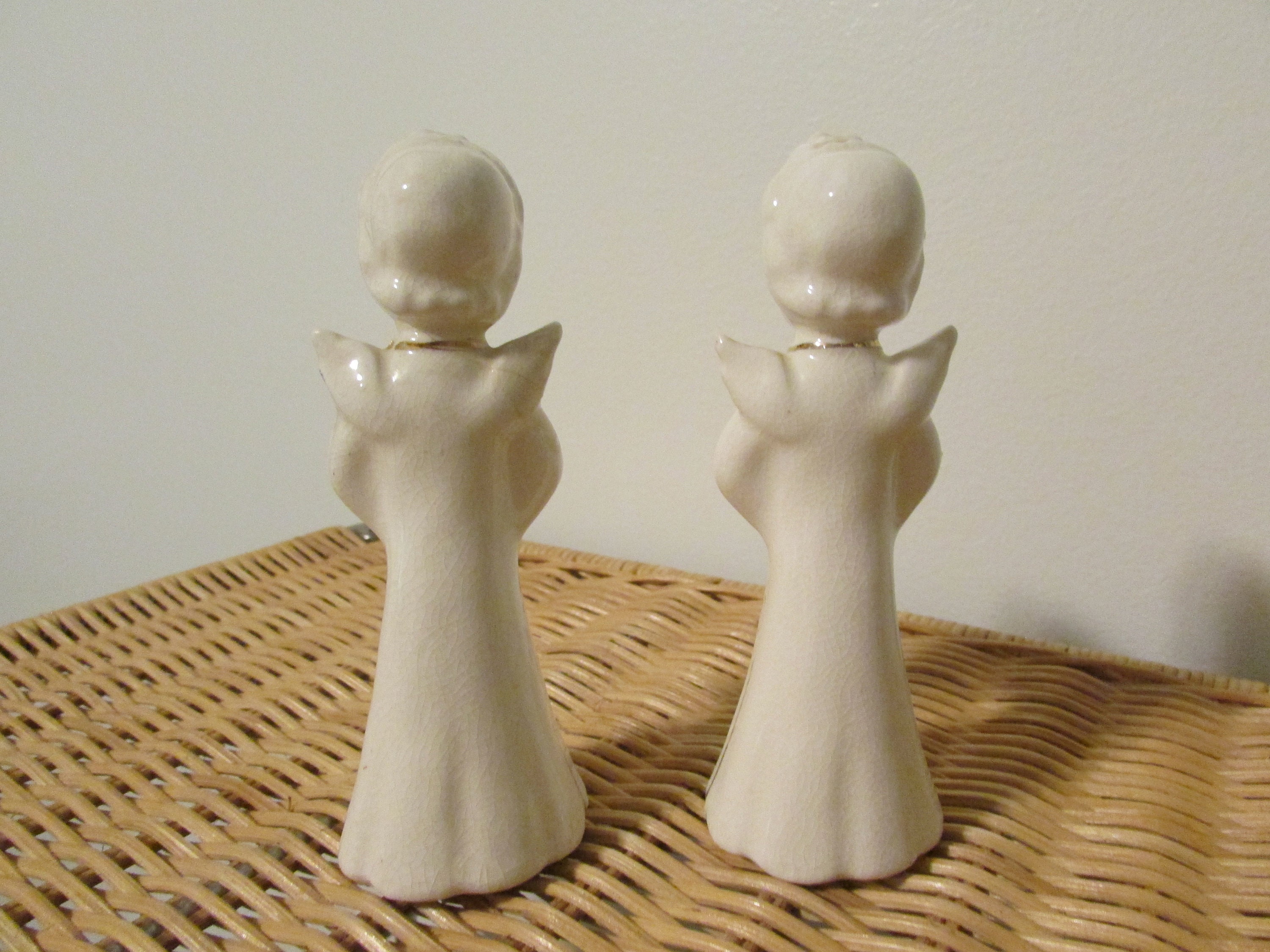 Set of 2 Vintage Ceramic Angel Figurines With Flower Bouquets Etsy