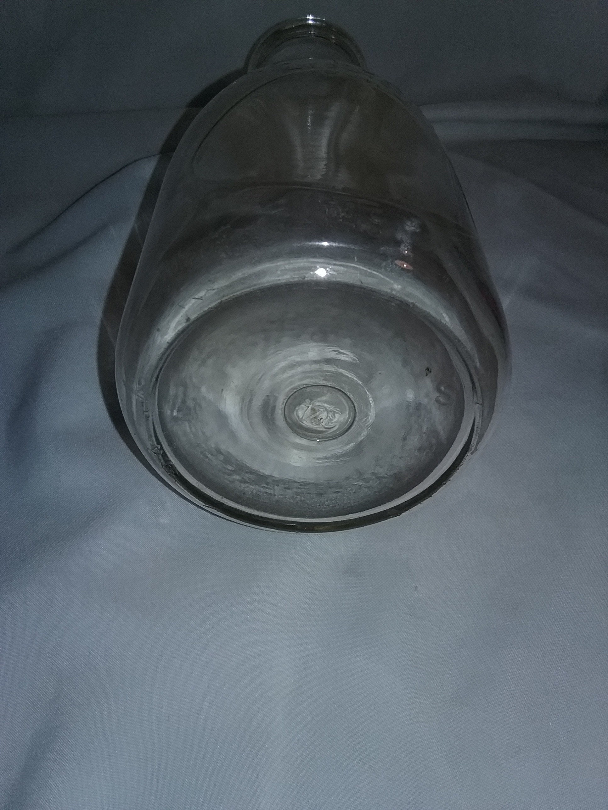 ヴィンテージ MTC エンボス加工ミルクガラスボトル 1クォート 液体