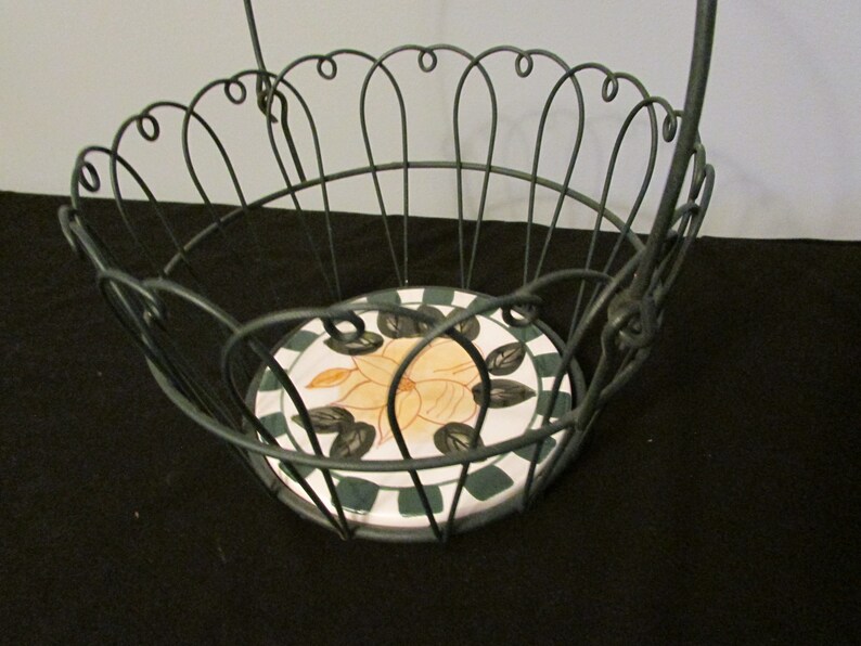 Vintage Large Wire Basket With Handle and Round Trivet Bottom Etsy