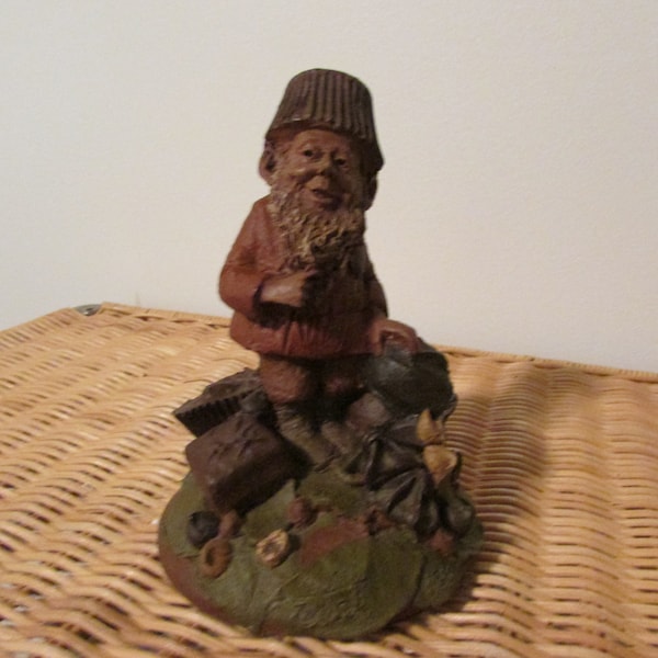 Tom Clark figurine gnome signed sculpture Cairn coin dwarf Chip 1985 candy cup