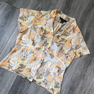 Jones Wear Vintage Sheer Floral Summer Short Sleeve Blouse, Neutral Sheer Summer Button Up, Vintage Sheer Summer Blouse, 90's Floral Top