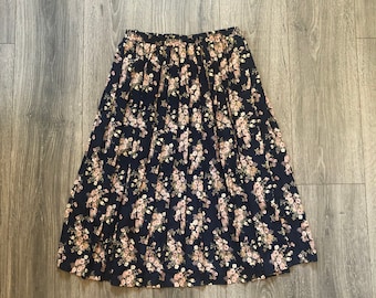 Leslie Fay Dresses Pleated Skirt, Vintage Dark Blue Pleated Skirt with Floral Detail, High Waisted Vintage Floral Skirt, Pleated Skirt
