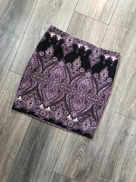 90's/Early 2000's Purple Paisley International Con