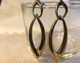 Gold open twist dangles pierced chunky hoop doorknocker earrings