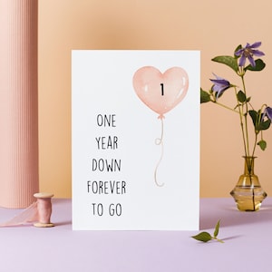 Een jaar voorbij voor altijd te gaan, jubileumkaart voor man vrouw partner vriendin vriendje, gelukkige eerste verjaardag, gevouwen 5x7 witte kaart