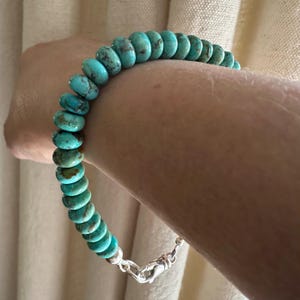 Kingman Turquoise Beaded Bracelet: Sterling Silver Clasp, 8mm Rondelle Gemstone