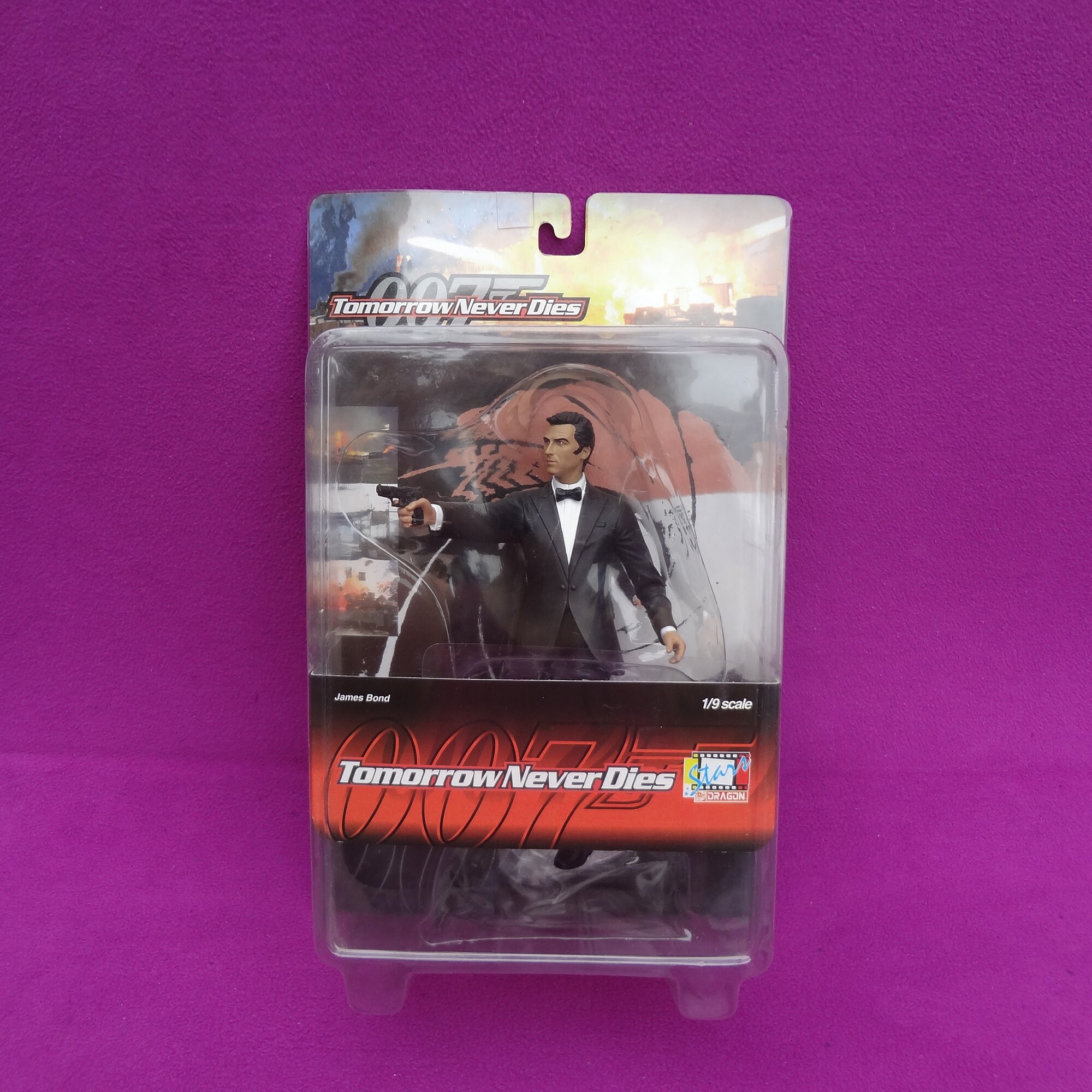 Tomorrow Never Dies James Bond フィギュア