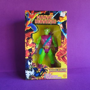 Marvel Green Goblin 10" Marvel Comics 1997 Factory Sealed (Damaged Lid) * 48896 Toy Biz Action Figure NRFB Accessoy Included * Please Read!
