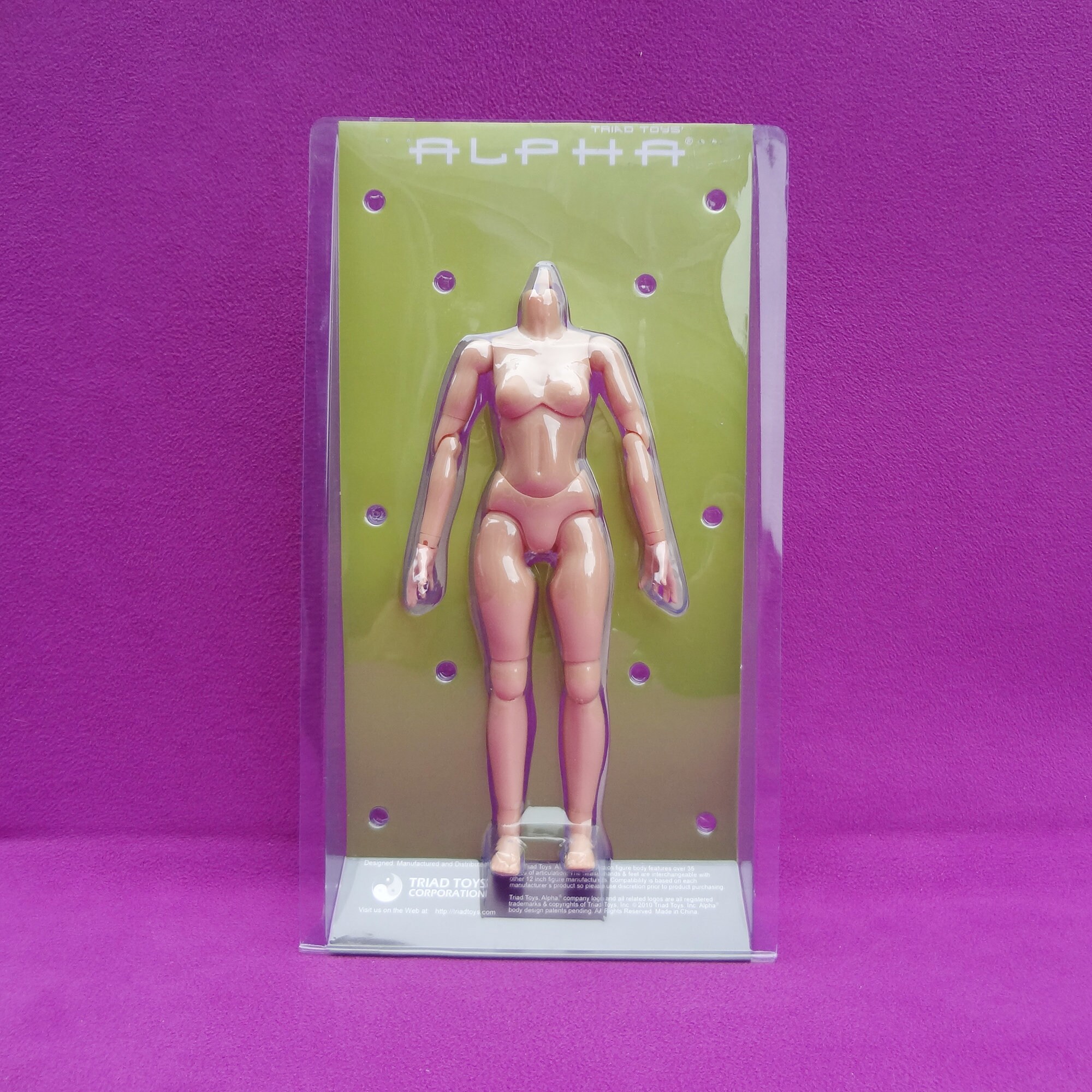 Alpha Triad Toys Female Action Figure Small Chest Headless Body 35