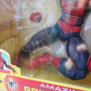 Amazing Spider-Man * Raro * La figura de acción súper articulada definitiva de 45 cm (MIB) imagen 3