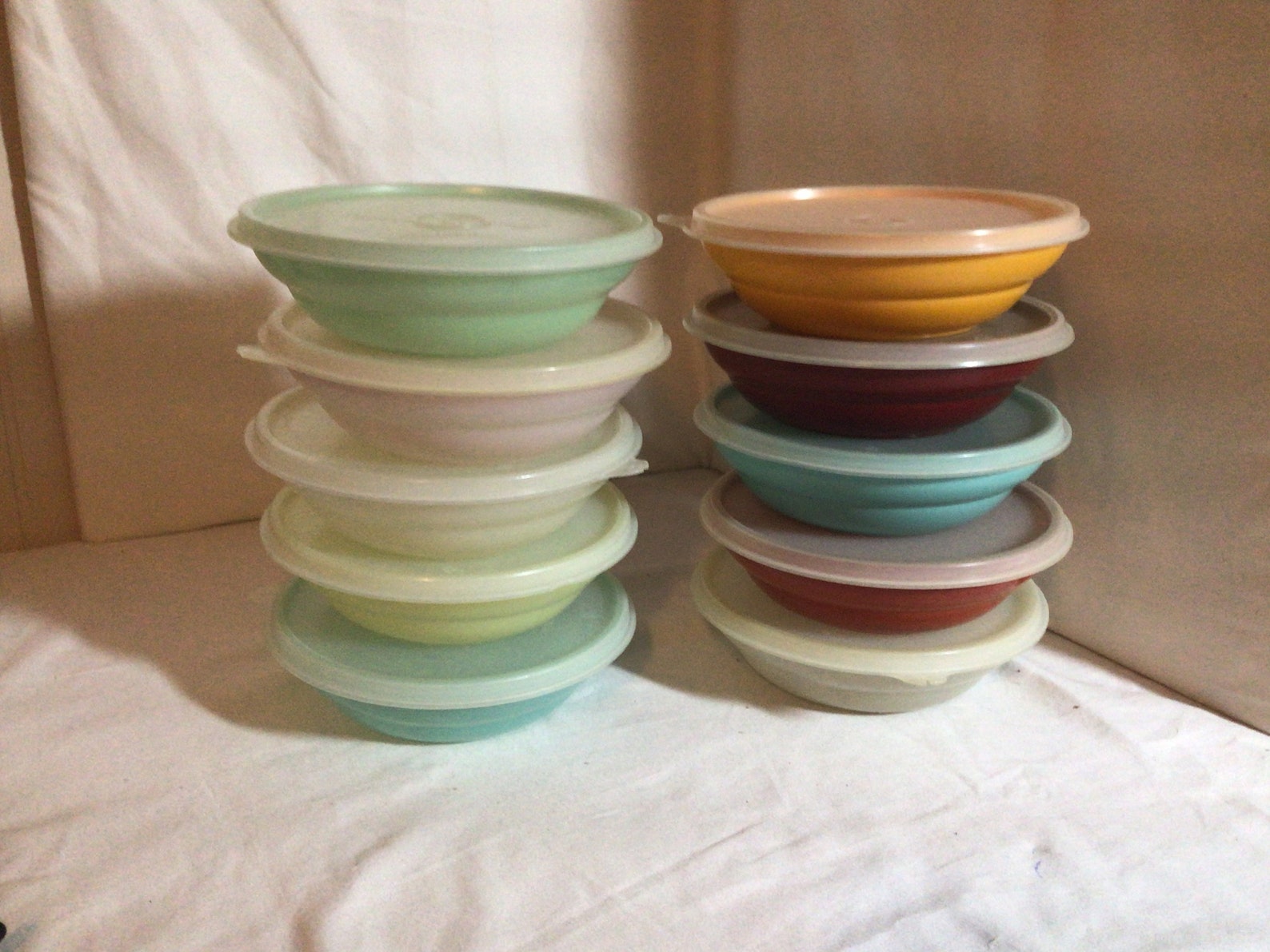 Vintage Tupperware cereal bowls with lids Etsy