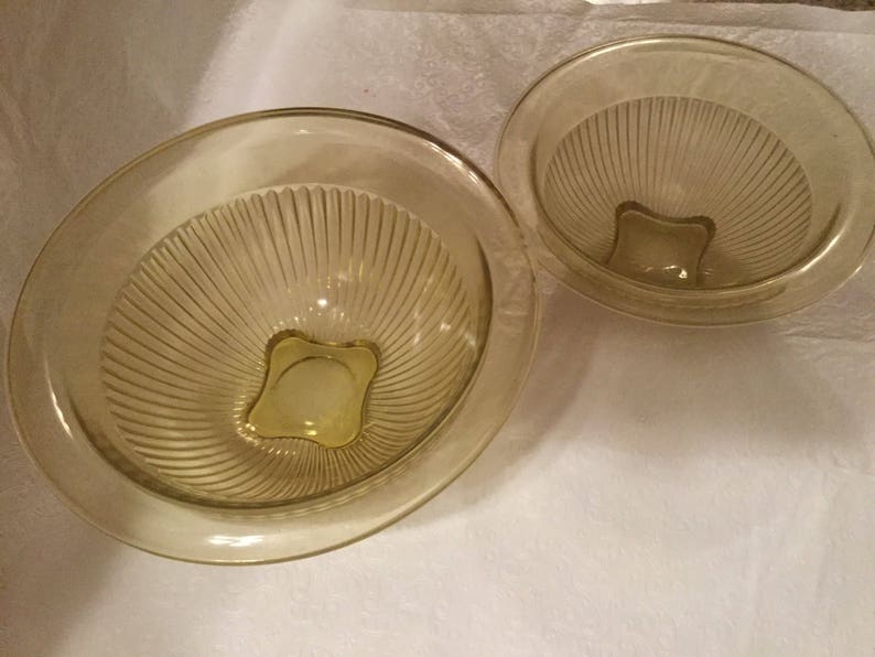 Vintage mixing bowls