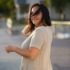 Plus size linen blouse / Curvy women blouse