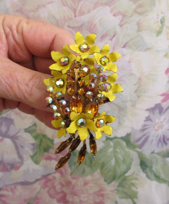 1950s VINTAGE Floral Bouquet Rhinestone Brooch ~ … - image 8