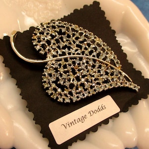 DODDS Vintage Blue Crystal Rhinestone Leaf Brooch: Rhodium Plated Designer Jewelry