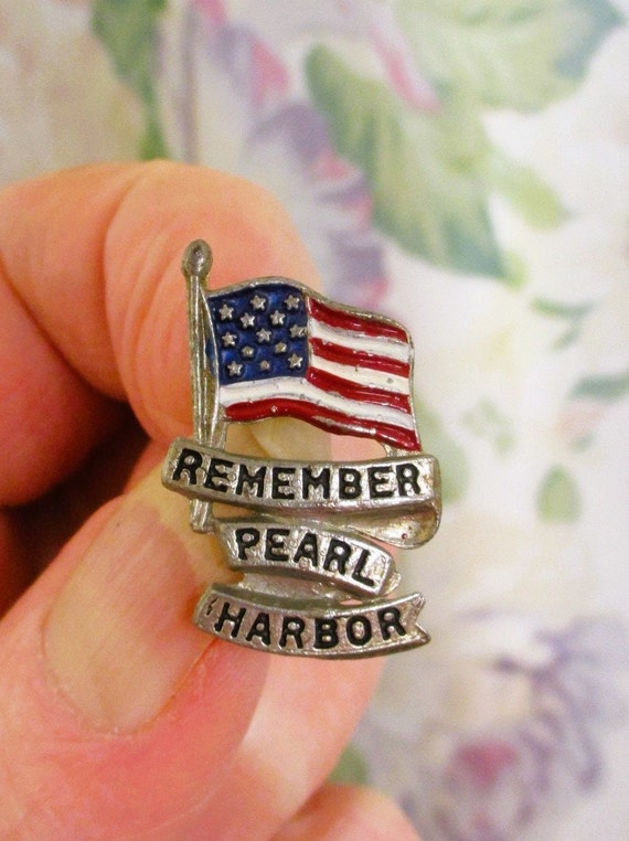 WWII Remember Pearl Harbor Home Front Pin~ Origin… - image 2