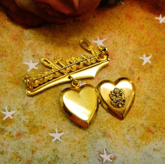 WWII US Army Gold Sweetheart Locket Pin ~ Vintage… - image 9