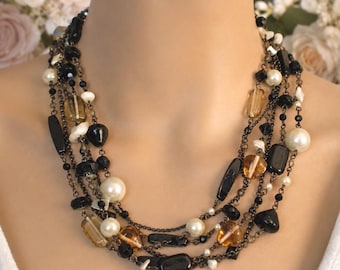 Collar de perlas de varias hebras LIA SOPHIA: Cuentas de vidrio color miel negro y nácar estilo vintage
