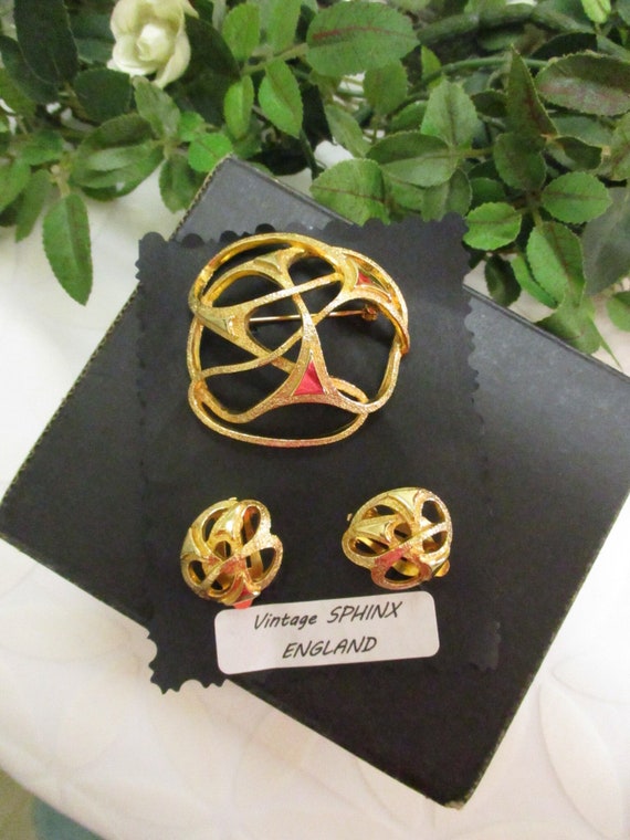 SPHINX Gold Plate Atomic Age Brooch Earrings Set … - image 1